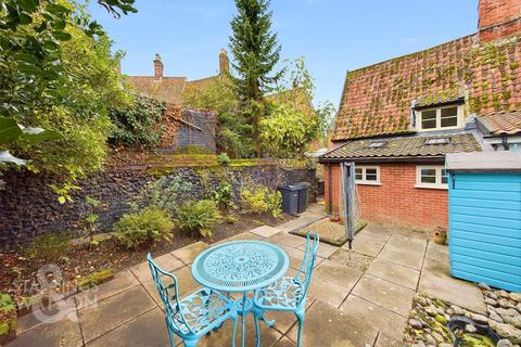 2 bedroom end of terrace house for sale, Cock Street, Wymondham