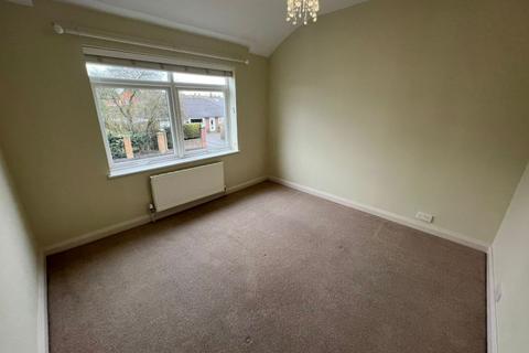 3 bedroom semi-detached house to rent, Stoke-On-Trent ST3