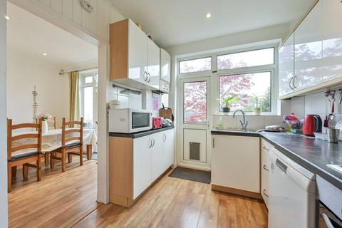 4 bedroom terraced house to rent, Buckleigh Avenue, Raynes Park, London, SW20