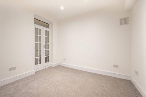 4 bedroom terraced house to rent, Harvey Road, Leytonstone, London, E11