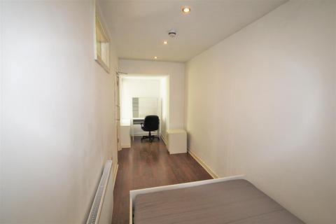 1 bedroom apartment to rent, St Johns Terrace, Hyde Park, Leeds, LS3 1DY