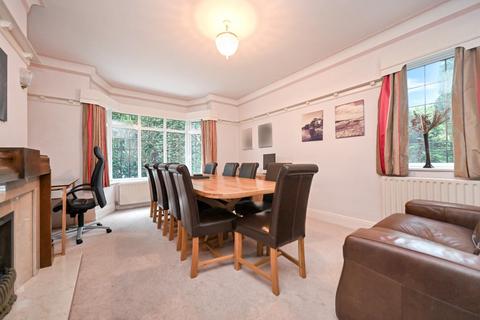 4 bedroom detached house for sale, Southway, Guiseley, Leeds