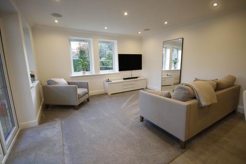 2 bedroom apartment for sale, BH22 GOLF LINKS ROAD, Ferndown