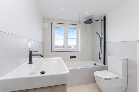 2 bedroom flat for sale, Mitcham Road, London SW17