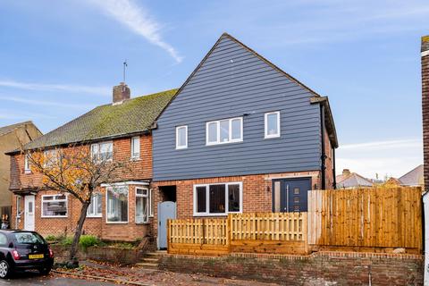 3 bedroom end of terrace house for sale, Mead Road, Folkestone, Folkestone, CT19