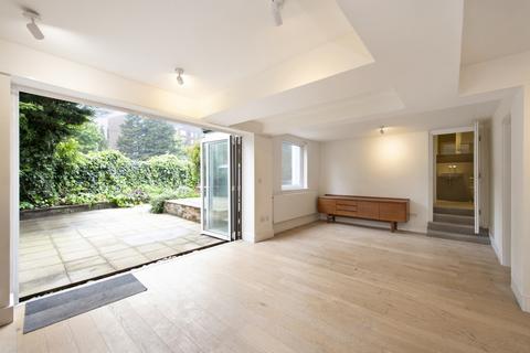 5 bedroom maisonette to rent, Oval Road, London