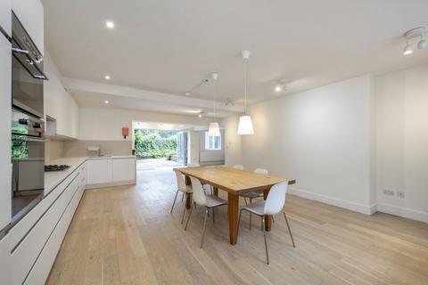 5 bedroom maisonette to rent, Oval Road, London