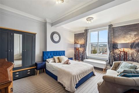 4 bedroom apartment for sale, Kensington Court, London, W8