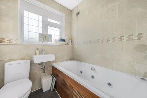 4 Holmdale Road, Chislehurst, BR7 6BZ