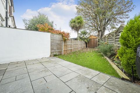 4 Holmdale Road, Chislehurst, BR7 6BZ