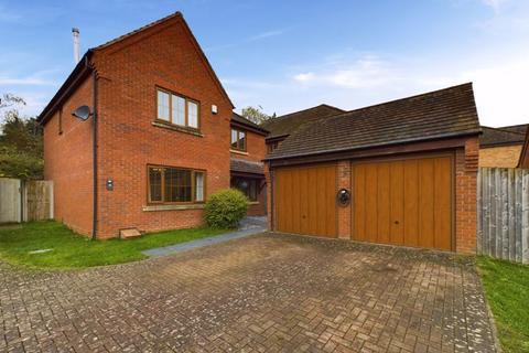 4 bedroom detached house for sale, Silverwood, Wombourne, Wolverhampton WV5