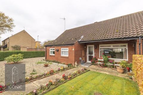 2 bedroom semi-detached bungalow for sale, Newton Street, Newton St Faith. Norwich