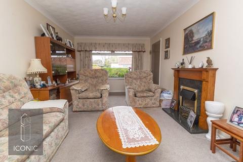 2 bedroom semi-detached bungalow for sale, Newton Street, Newton St Faith. Norwich