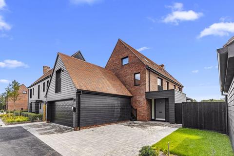 5 bedroom detached house for sale, Barons Drive, Alfold, Cranleigh