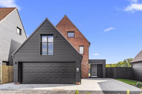 5 bedroom detached house for sale, Barons Drive, Alfold, Cranleigh