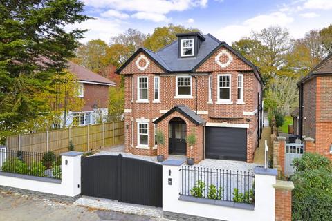 5 bedroom detached house for sale, New Park Road, Cranliegh