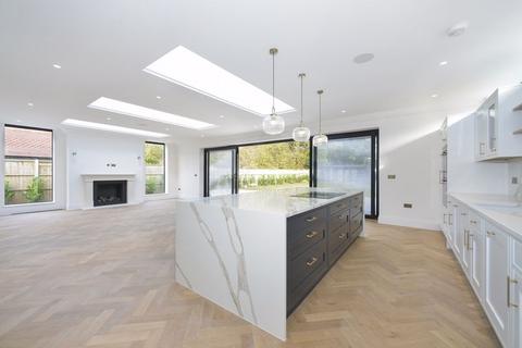 5 bedroom detached house for sale, New Park Road, Cranleigh