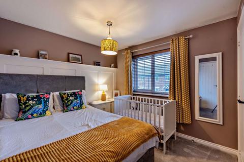 2 Bittern Close, Farndon, Chester, CH3 6RY