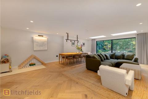 4 bedroom semi-detached house for sale, Kingsley Place, Highgate Village, London, N6