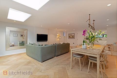 4 bedroom semi-detached house for sale, Kingsley Place, Highgate Village, London, N6