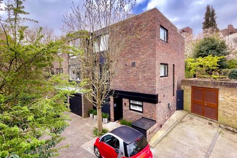 23a Kingsley Place, London, N6 5EA