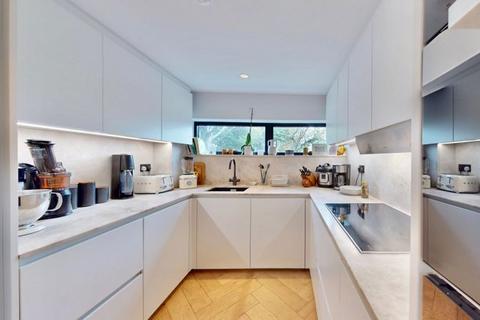 23a Kingsley Place, London, N6 5EA