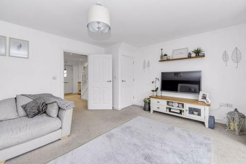 3 bedroom terraced house for sale, Merchant Avenue, Bury St. Edmunds