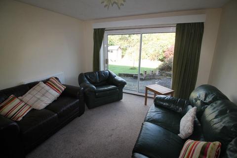 4 bedroom detached house to rent, 19 Aqualate Close