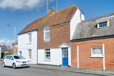 2 bedroom terraced house to rent, High Street, Canterbury CT4