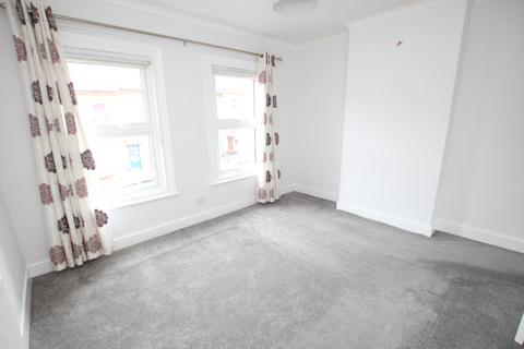 2 bedroom terraced house to rent, Luton LU1