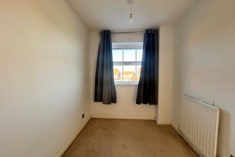 2 bedroom semi-detached house to rent, Blaythorn Avenue, B92