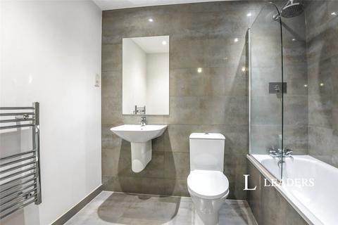 2 bedroom flat to rent, Queensgate, Cromwell Road, RH1