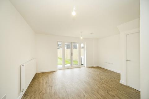 2 bedroom end of terrace house to rent, Wilks Road