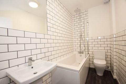 3 bedroom apartment for sale, Robinson Road, London SW17