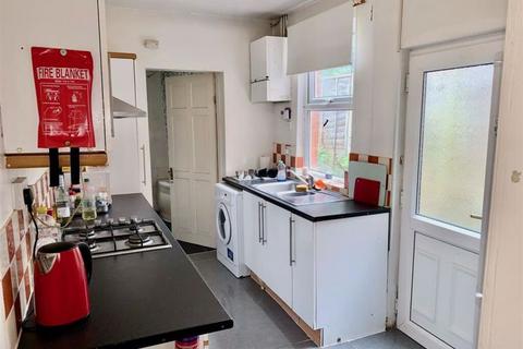 4 bedroom terraced house to rent, Tiverton Road, Selly Oak, Birmingham B29 6DA