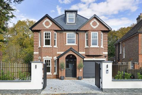 5 bedroom detached house for sale, New Park Road, Cranleigh GU6