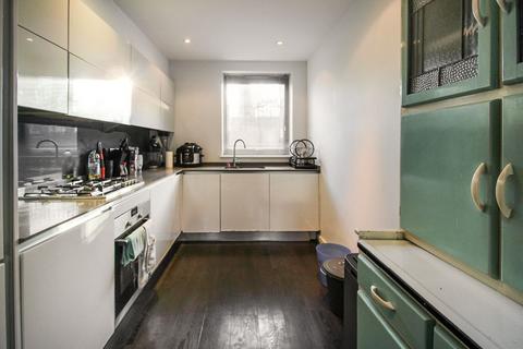 undefined, St. Dunstan's Mews, E1