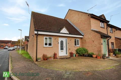 2 bedroom end of terrace house for sale, Leaforis Road, West Cheshunt