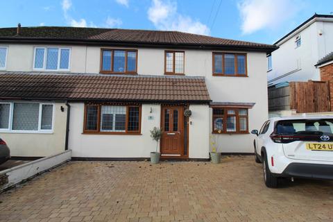 4 bedroom semi-detached house to rent, Seaton Road, Hemel Hempstead HP3