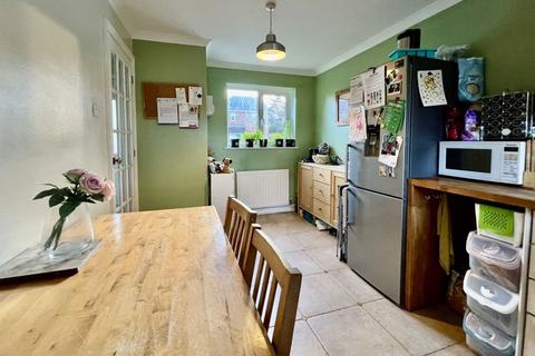 3 bedroom terraced house for sale, Langholm Road, Ashford