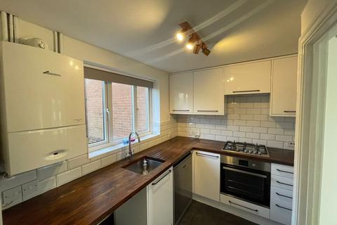 2 bedroom property to rent, Tudbury Way, Salford