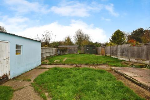 3 Figsbury Road, Winterbourne Dauntsey, Salisbury, SP4 6EX