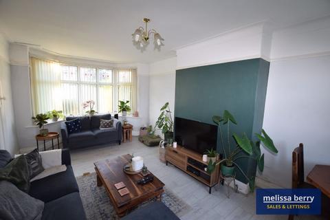 3 bedroom semi-detached house for sale, Buckingham Avenue, Manchester M45