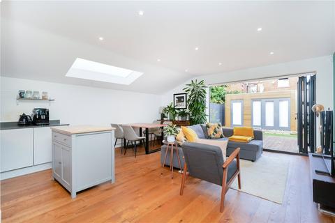 3 bedroom maisonette for sale, Oaklands Road, London NW2