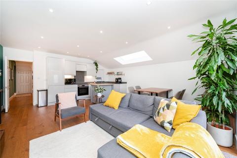 3 bedroom maisonette for sale, Oaklands Road, London NW2