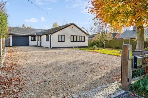 3 bedroom detached bungalow for sale, Worminghall Road, Ickford HP18