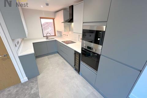 3 bedroom apartment to rent, Apartment 7,  Derwentwater Terrace, Headingley, LS6 3JL