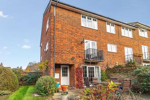 4 bedroom end of terrace house for sale, Park Close, Old Hatfield