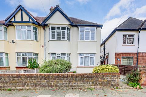 2 bedroom flat for sale, Bournemouth Park Road, Southend-on-sea, SS2