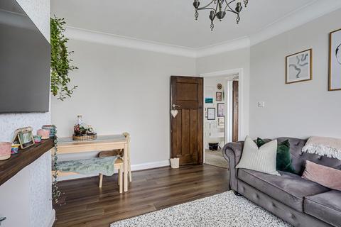 341 Bournemouth Park Road, Southend-on-sea, SS2 5LQ